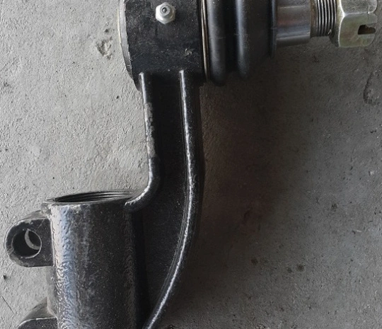 Наконечник поперечной рулевой тяги прав.(M=24mm, Dконуса =30/32mm) {SHUCHI 6126}